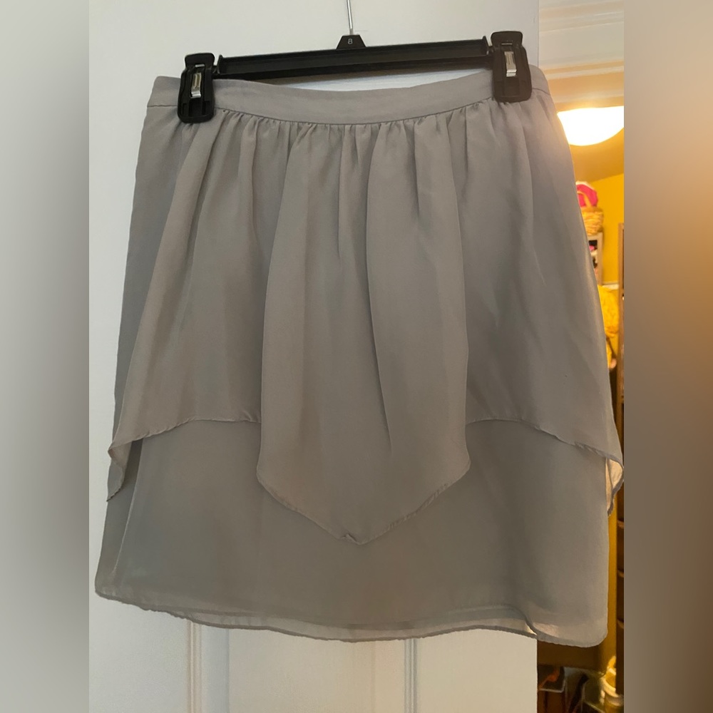 Banana Republic silky tiered skirt. Excellent condition.